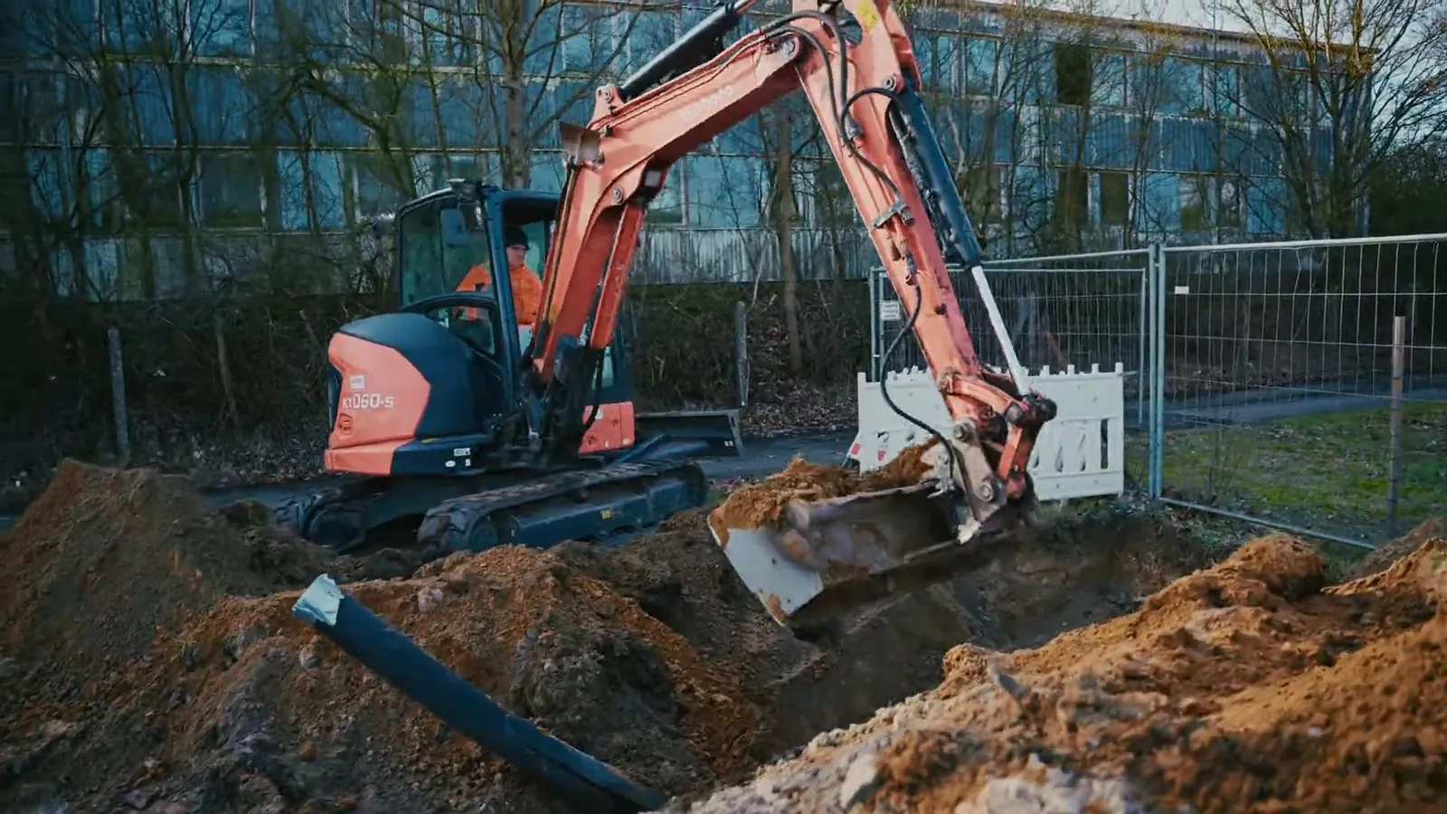 Bagger auf einer Baustelle